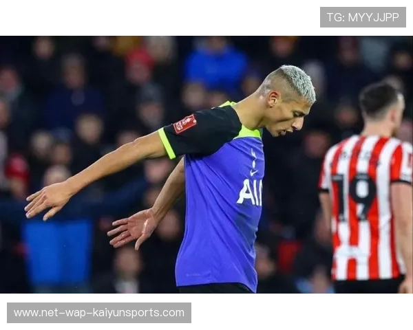 AC米兰弧顶一脚爆射，查尔汗奥卢轰开局面